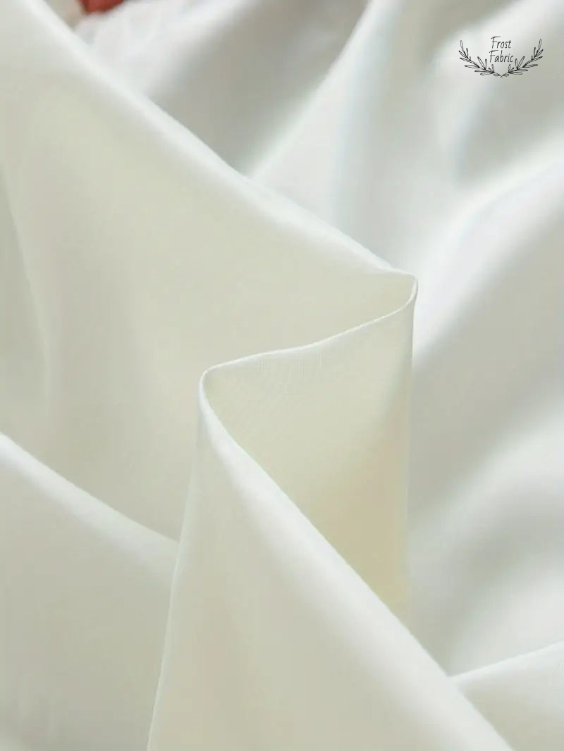 Men's Warm Insulated Two-Tone Puffer Jacket with Built-in Hoodie